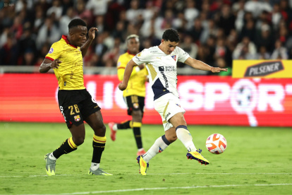 Barcelona cayó 3-1 ante Liga de Quito en el estadio Rodrigo Paz en el primer duelo del 2025.