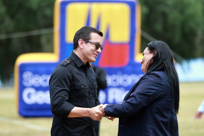 Referencial. El presidente de la República, Daniel Noboa, en una entrega de bienes de asistencia humanitaria.