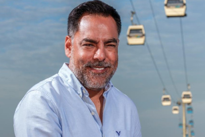 Roberto Bolaños es saxofonista, tiene 50 años.