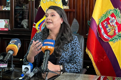 Diana Guayanay asumió la Alcaldía de Loja con el compromiso de trabajar junto a la comunidad.
