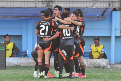 Emelec ganó 4-2 sobre Manta en el estadio Jocay, en el debut de Guillermo Duró como director técnico del Bombillo.