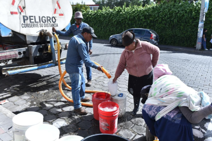 Catorce días sin agua potable soportaron los habitantes del sur de Quito, que se abastecen con La Mica-Quito Sur, desde el 9 de julio del 2025.