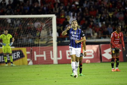 Claudio Spinelli fue la figura de Independiente del Valle en la goleada a Deportivo Cuenca.