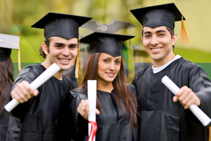 Estudiantes que siguieron carreras en el extranjero podrán seguir un proceso de homologación