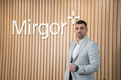 Rubén Juri, Gerente Regional del Grupo Mirgor en Ecuador, destaca el enfoque omnicanal como clave del crecimiento en el país.