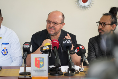 Carrasco anticipó una marcha nacional de médicos y exigió diálogo con el Gobierno