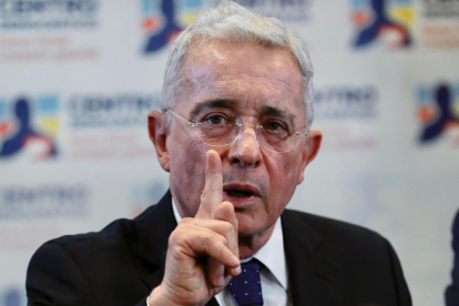 Álvaro Uribe podría enfrentar una pena de 4 hasta 8 años de prisión
