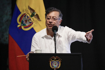 El presidente de Colombia, Gustavo Petro, habla durante la conmemoración de los 500 años de la fundación de Santa Marta, (Colombia).