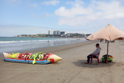 Una foto de la playa de General Villamil de archivo.