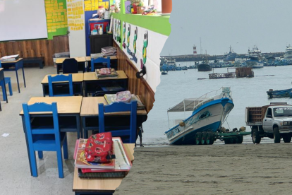 Tras la alerta de tsunami el Ministerio de Educación suspendió las clases en varias zonas del litoral