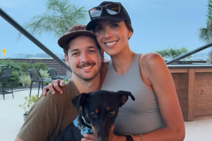María Teresa Guerrero con su novio y perro Óscar.