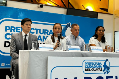Marcela Aguiñaga, prefecta del Guayas, durante la rueda de prensa donde advirtió que no cederá ante chantajes por el caso del paso elevado