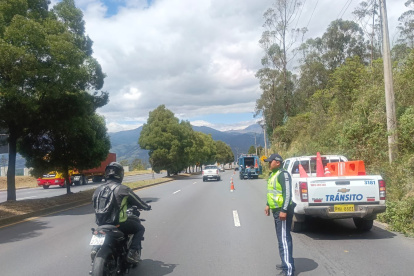 Un tramo de la av. Simón Bolívar se cerró al mediodía de este 31 de julio de 2025.