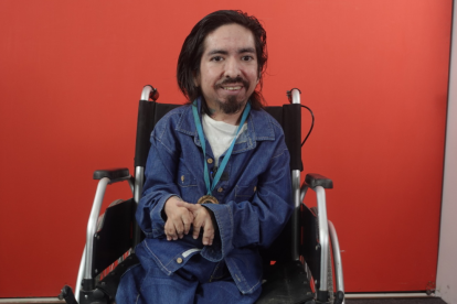 Daniel Córdova, alias King Coca, es un campeón de los videojuegos que necesita apoyo para seguir sus sueños