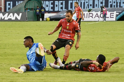 Deportivo Cuenca venció 1-0 a Macará en el primer partido en 2025.