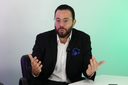 El vocal del CPCCS Gonzalo Albán Molestina asumió el cargo tras la destitución de Augusto Verduga.