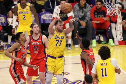 Doncic domina el balón durante uno de los últimos partidos del pasada temporada.