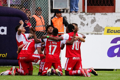 Técnico Universitario venció 3-1 al Manta.
