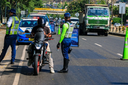 La Agencia de Tránsito y Movilidad (ATM) tiene un poco más de 700 agentes, según dijo el alcalde de Guayaquil, Aquiles Álvarez.