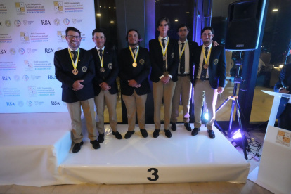 Los integrantes del equipo de varones de Ecuador que culminaron terceros en la Copa Andes 2025.