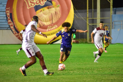 Erick Mendoza marcó el 1-0 transitorio a favor del Delfín, que recibió a Vinotinto este lunes 4 de agosto.