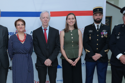 Philippe Létrilliart, Valerie Létrilliart, Régis Malie, Eloïse Cornu, Guillaume Diaz y Bertrand Mathieu.