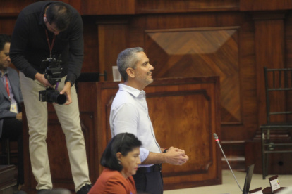 Intervención del Asambleísta Raúl Chávez, para que se permita la comparecencia del Alcalde de Guayaquil, Aquiles Álvarez ente el pleno de la Asamblea.