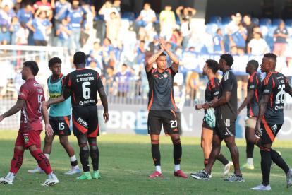 Emelec se alejó de la zona del descenso en la LigaPro 2025.