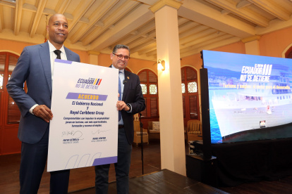 La autoridad de Ecuador junto al ejecutivo muestra la alianza con Royal Caribbean Group.