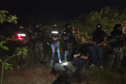 Media tonelada de droga fue decomisada en la comuna El Aromo, zona rural de Manta