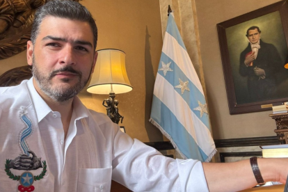 Aquiles Álvarez aseguró que no busca confrontaciones, pero tampoco permitirá atropellos del Gobierno Nacional: "Así es el guayaco, se defiende"