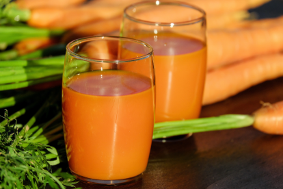 Rico en antioxidantes, el jugo de zanahoria es un aliado natural para la salud integral del cuerpo