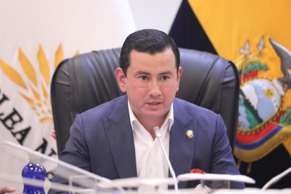 La mesa de Fiscalización es presidida por Ferdinan Álvarez.