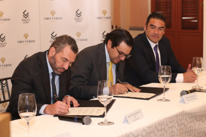 Firma entre Minutocorp y Oro Verde Hotels, para la construcción de complejo hotelero.

AG-PERIODISTA
AG-GRANASA
AG-EXTRA
