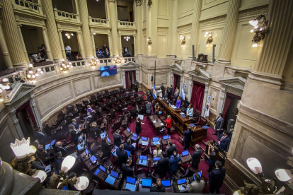 Vista general de archivo de una sesión de la cámara de Senadores en el Congreso de la Nación en Buenos Aires (Argentina).