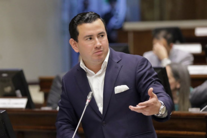 Ferdinan Álvarez, presidente de la Comisión de Fiscalización, respondió desde su cuenta de X ante las declaraciones del correísmo.