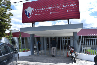 La sede del Rojo está en riesgo de ser rematada por una deuda con el IESS.