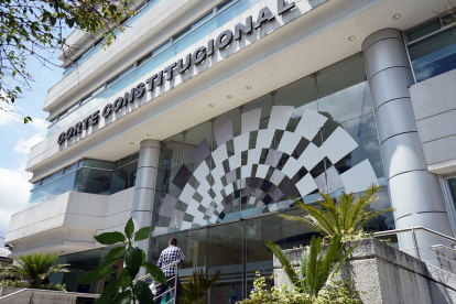 Corte Constitucional en medio de la crisis institucional que afecta la estabilidad económica y jurídica del país
