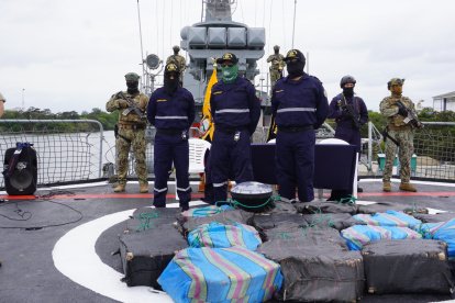 La fuerza pública de Ecuador ha tenido una histórica incautación de droga.