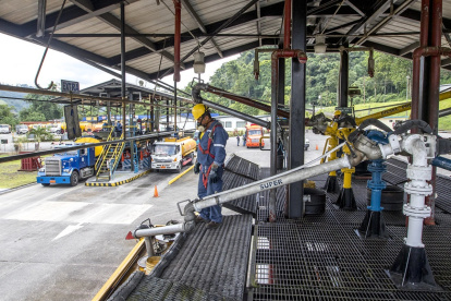 Los trabajadores de Petroecuador advirtieron que, al desvincular personal técnico y operativo, se pone en riesgo la continuidad de los procesos.