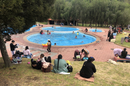 El balneario de Cununyacu cuenta con siete piscinas y áreas de BBQ para disfrutar en el último día del feriado.