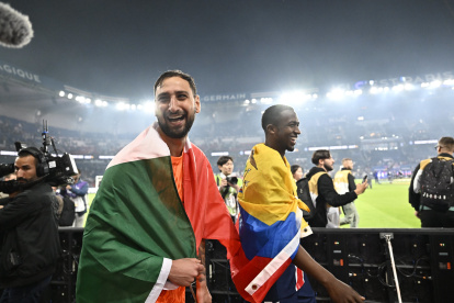 Gianluigi Donnarumma y Willian Pacho son compañeros en PSG.