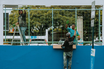 La Ordenanza para el Embellecimiento y Ornato de Guayaquil también dispone que propietarios e inquilinos pinten cerramientos, cercas o verjas.
