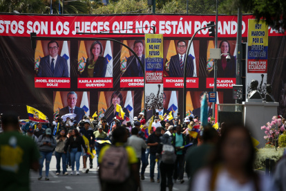 El llamado se produce tras la decisión de la Corte Constitucional de suspender temporalmente ciertos artículos de tres leyes promovidas por el Ejecutivo.