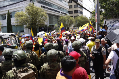 El presidente Daniel Noboa llegó a los exteriores de la Corte Constitucional.