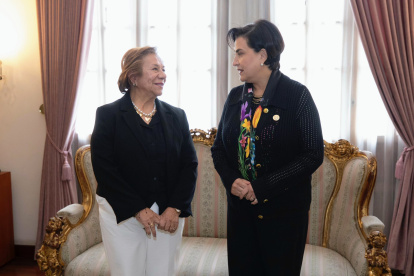 La canciller colombiana, Yolanda Villavicencio, y la canciller ecuatoriana, Gabriela Sommerfeld.