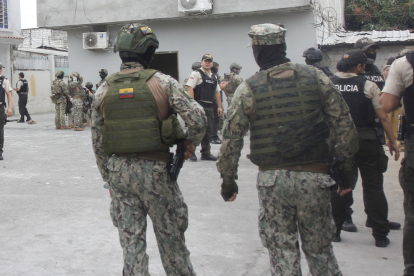 Militares en estado de excepción.