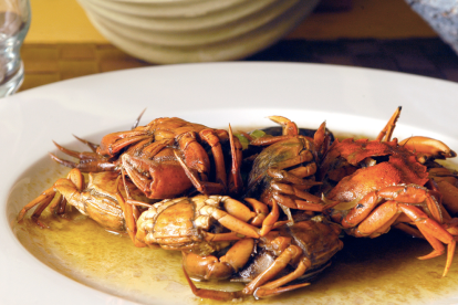 Durante la veda de cangrejos, los restaurantes deben retirar este crustáceo de sus menús. El incumplimiento puede derivar en multas, clausuras y sanciones administrativas.