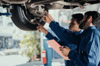 La revisión técnica vehicular es obligatoria en ciudades como Quito y Guayaquil. No cumplir con este requisito puede impedir la matriculación y derivar sanciones.