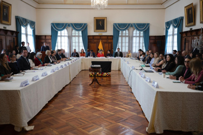 La mesa se plantea como un mecanismo estratégico para coordinar esfuerzos, optimizar recursos y fortalecer capacidades institucionales y comunitarias.